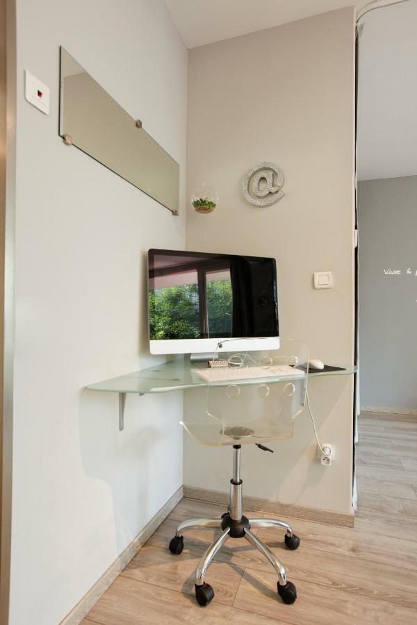 Le Celestay Villeurbanne Exterior foto